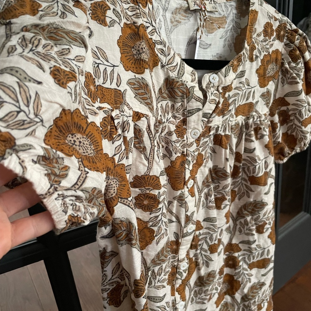 Faherty Brown Floral Button-Down Blouse - image 2